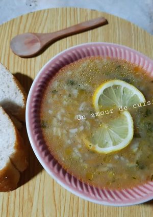 Une photo de Soupe poulet riz 🥣