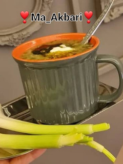 عکسی از دستور سوپ کرفس و کدو سبز