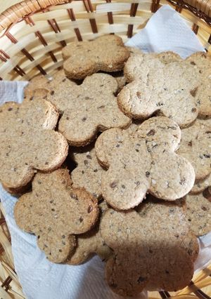 Una foto de Galletitas dulces integrales con semillas
