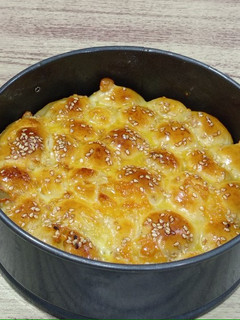 A picture of Honeycomb bread.