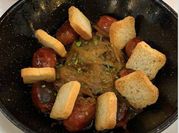 Una foto de chorizo sidra