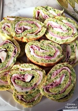 Foto di Rotolo di frittata di zucchine ripieno!