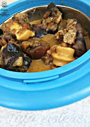 A picture of Cow leg pepper soup.