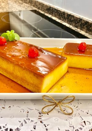 Una foto de Flan de naranja (“Orange Flan”)