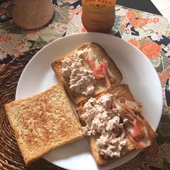 A picture of Roti Crabstick Tuna.