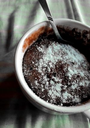 Una foto de Brownie en taza Rápido en Microondas😏🤯🍫