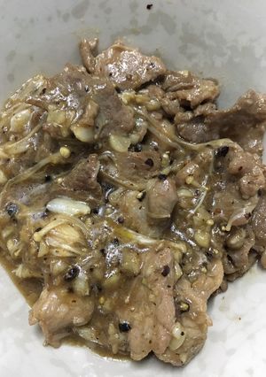 รูปของ หมูผัดกระเทียมพริกไทย