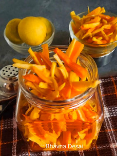 આથેલી લીલી હળદર.(Raw Turmeric pickle) રેસીપી મુખ્ય ફોટો