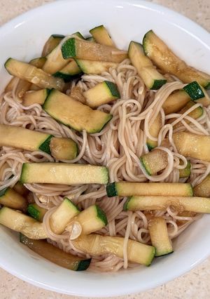 櫛瓜拌麵線（簡易版） 的食譜成品照片