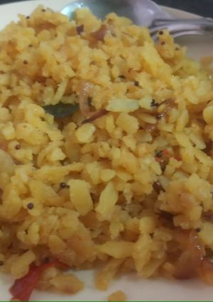 पोहा (poha recipe in Hindi) रेसिपी मुख्य फोटो