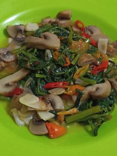 Foto resep Oseng Kangkung dan Jamur