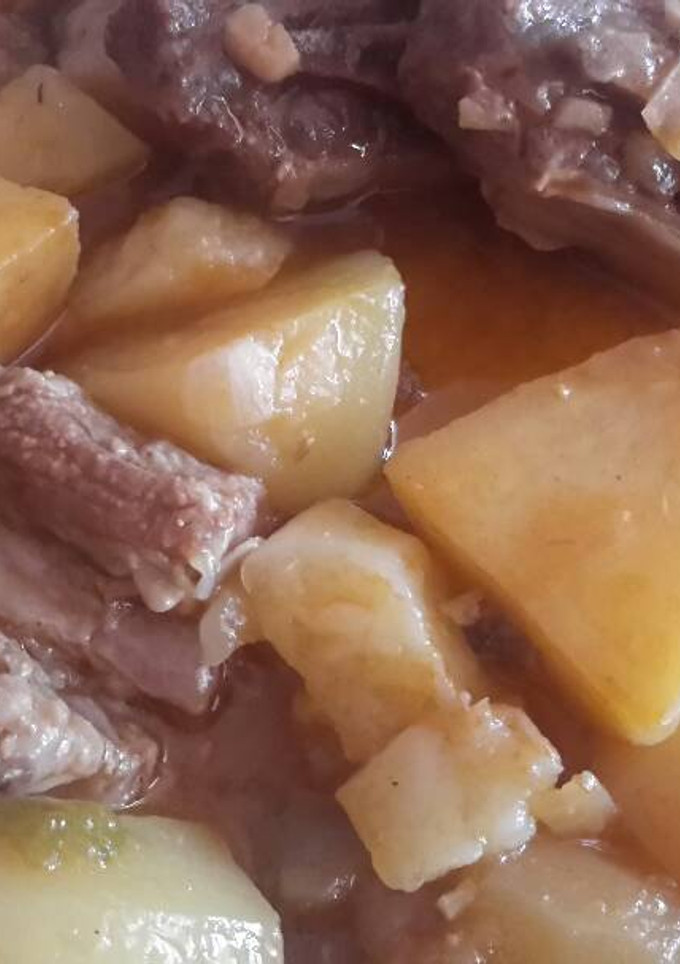 Una foto de Costillas de ternera con patatas