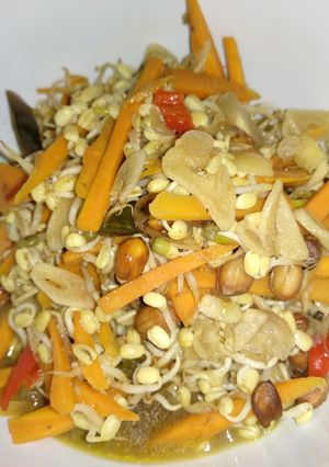 Foto resep Tumis TaWoKa (Taoge Wortel Kacang) sooo simple alias sederhana