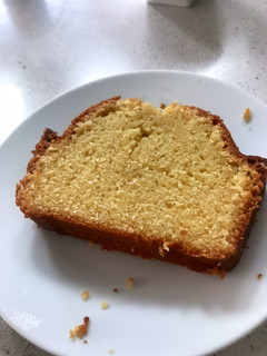 A picture of Butterly Pound Cake.