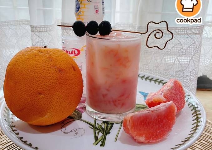 Resipi 👩‍🍳Grapefruit Probiotic Drink (Yakult) oleh Mahadiah - Cookpad