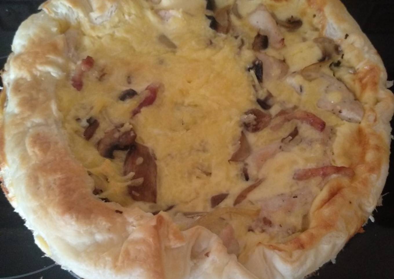 Quiche de pollo, champiñones y bacon