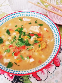Una foto de Sopa Thai de pescado