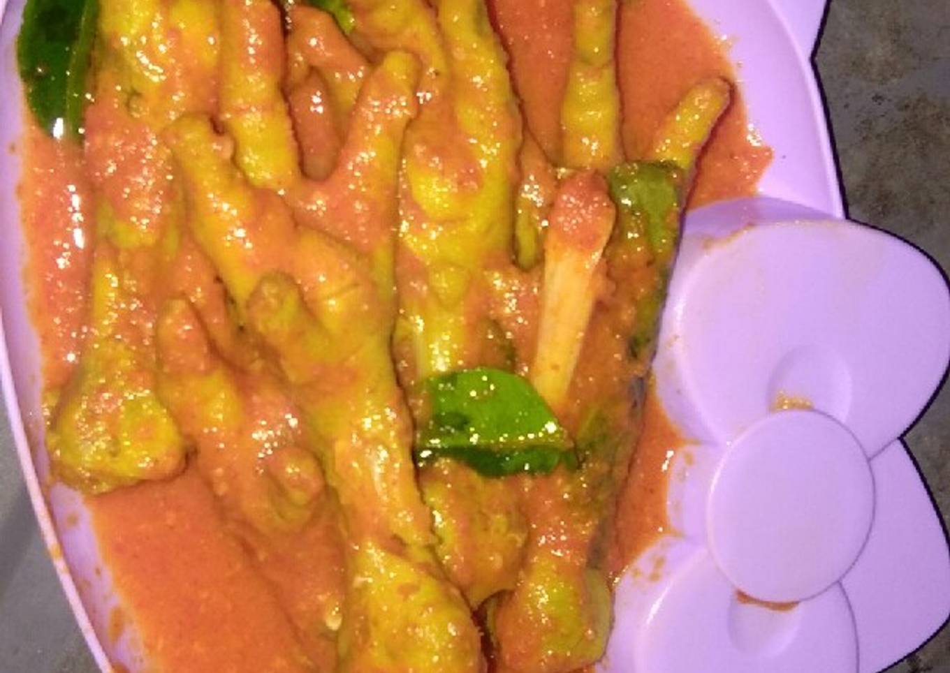 Ceker pedas asam