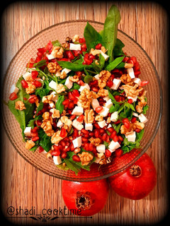 عکسی از دستور سالاد اسفناج و انار 😋🥗
