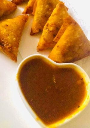 A picture of Beef Qeema Samosa.