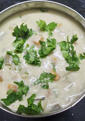 வெஜ் வெள்ளை குருமா (White Veg kurma) செய்முறை முக்கிய புகைப்படம்