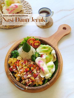 Foto resep Nasi Daun Jeruk Ayam Geprek Sambel Matah