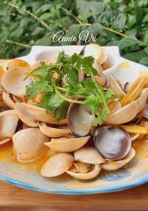 Hình của món Nghêu hấp Thái.