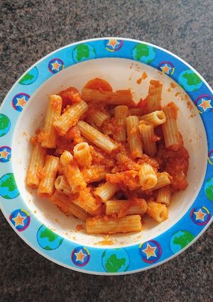 A picture of Cheesy tomato Pasta.
