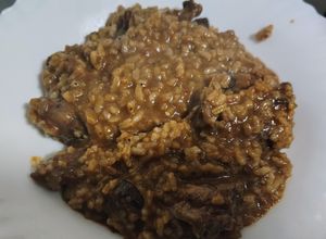 Una foto de Arroz con liebre 🐰🐰