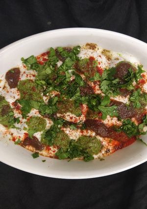 દહીવડા(dahi vada in Gujarati) રેસીપી મુખ્ય ફોટો