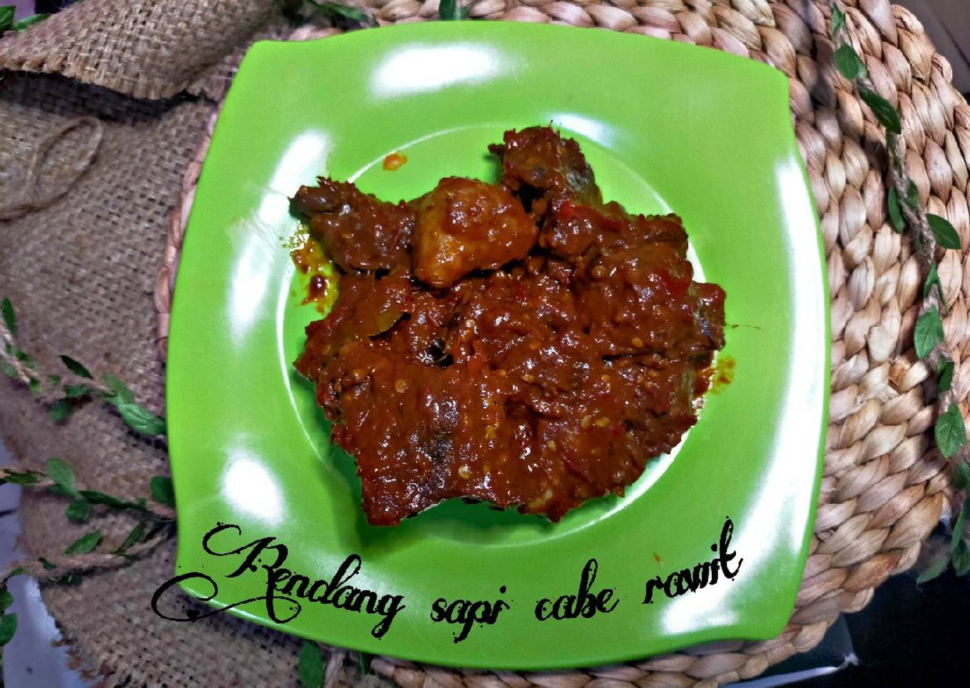 11.Rendang Sapi pedas