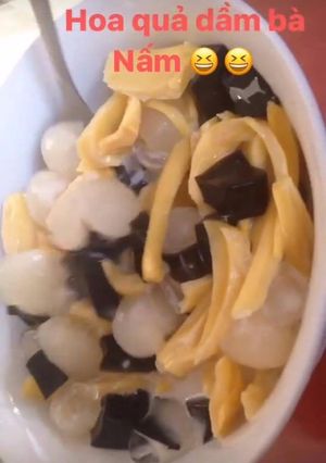 Hình của món Hoa quả dầm Bà Nấm.