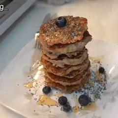 A picture of Oatmeal pancake.