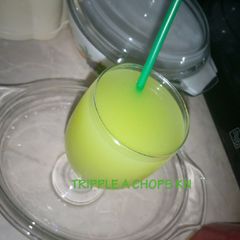 A picture of Cucumber nd green apple drink.