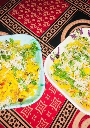 कांदे पोहे (Kande pohe recipe in marathi) रेसिपी चे मुख्य फोटो