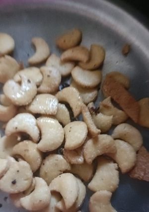 A picture of Masala kaju.
