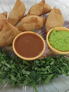 જૈન સમોસા (Jain Samosa Recipe In Gujarati) રેસીપી મુખ્ય ફોટો