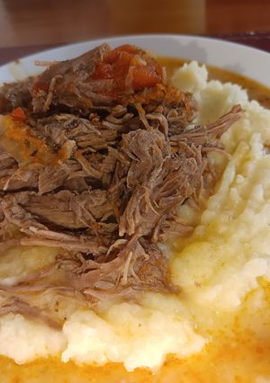 Una foto de Carne a olla a presión