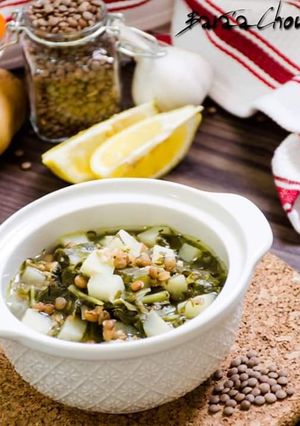 A picture of Lentils_with_Swiss_chard_and_lemon_juice.