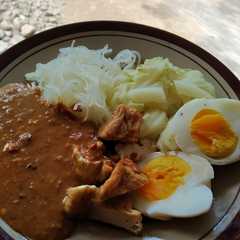 Siomay bumbu kacang রেসিপির প্রধান ছবি