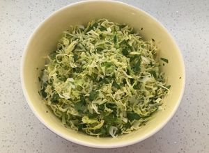 Una foto de Ensalada de repollo con cilantro