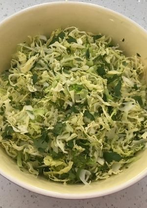 Una foto de Ensalada de repollo con cilantro