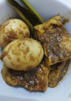 Foto resep Semur Tahu Telor Niqmaatt