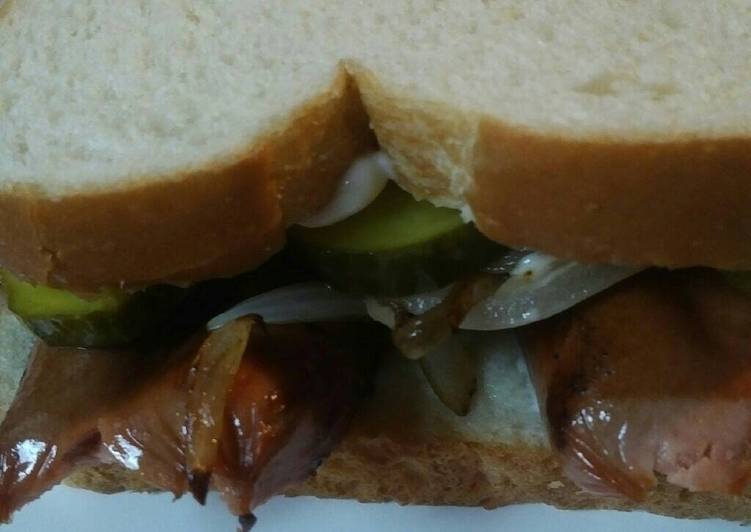 Simple Way to Make Quick Sausage and Onion Sandwich
