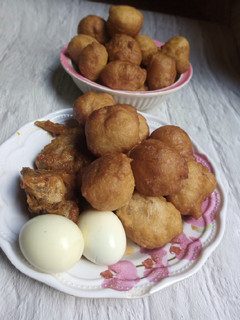 A picture of Nigerian puff puff.