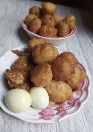 A picture of Nigerian puff puff.