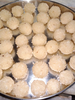 নারকেল নাড়ু (narkel nadu recipe in Bengali) রেসিপির প্রধান ছবি