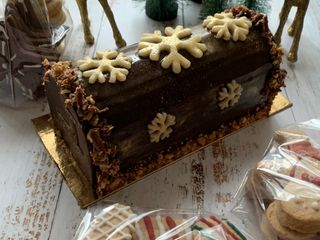 Bûche chocolat praliné noisettes