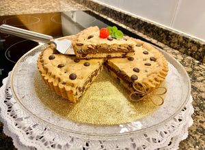 Una foto de Pastel “Cookies” relleno con Nutella. (“Cookies cake” filled with Nutella)