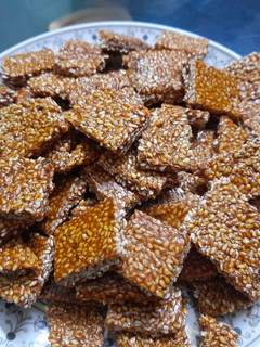 तिल पट्टी (til patti recipe in Hindi) रेसिपी मुख्य फोटो